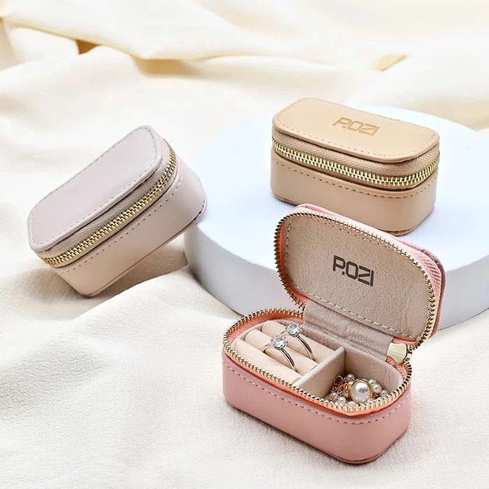 Founisè nan anbalaj bwat braslè